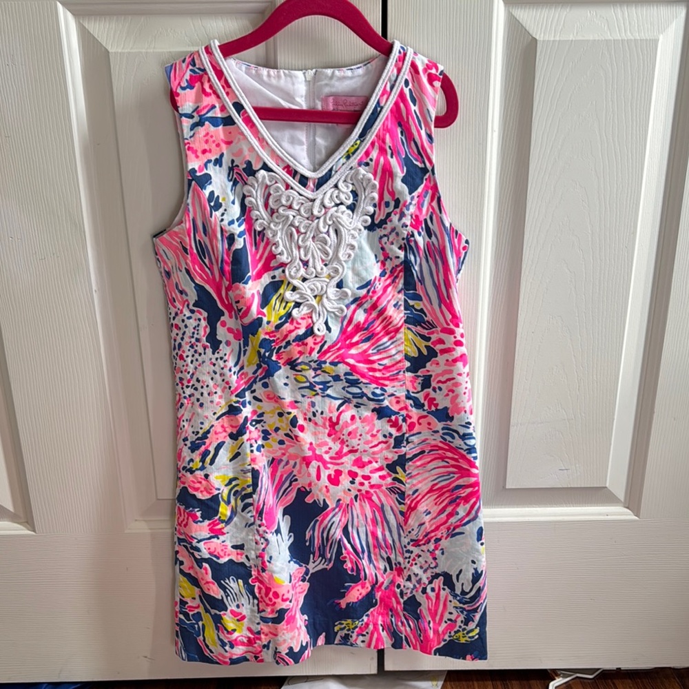 Vibrant Sleeveless Dress with Lace Detail